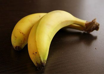 Banana-dry-hair-remedies