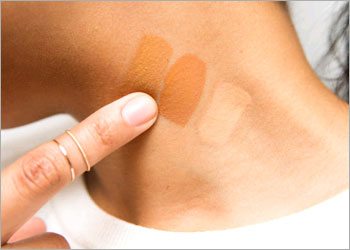 Determine-skin-tone-for-foundation