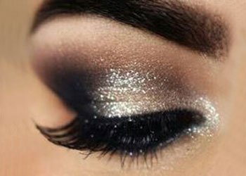 How to Apply Black Eye Shadow?