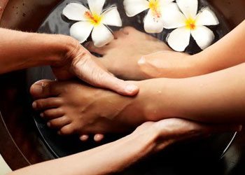 Exfoliate-your-feet-gently-to-do-pedicure