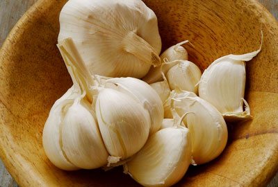Garlic to get rid of pimples