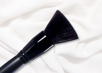 Foundation makeup brush