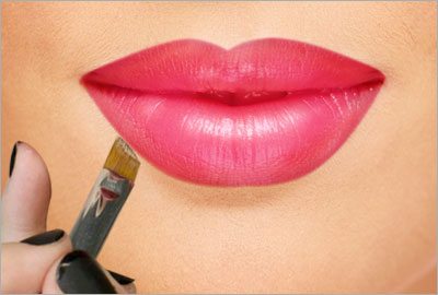 Outline the outside of the lips with a concealer after applying lipstick