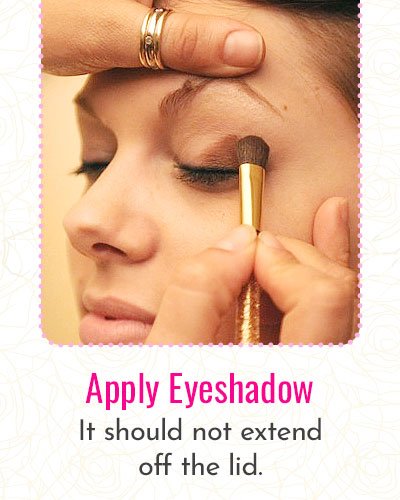 How To Apply Eyeshadow?